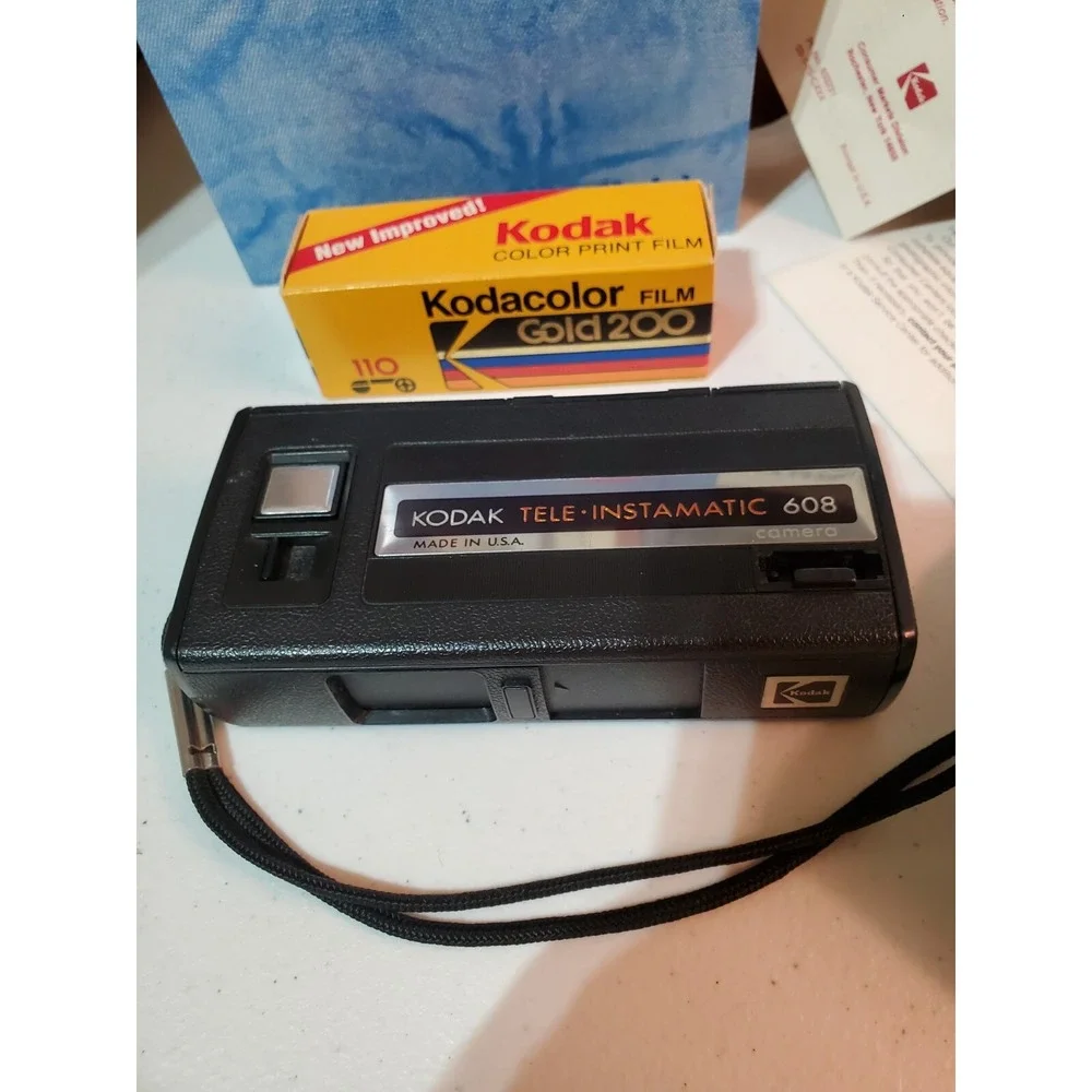 VINTAGE KODAK TELE-INSTAMATIC 608 CAMERA 1970s w/ Case, Film And Manual